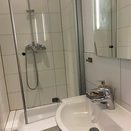 Hansen 4 - In Leezen Kro *